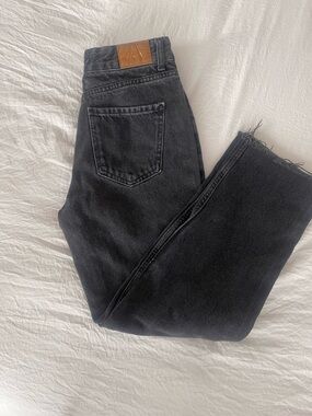 Zara Charcoal Black High-Waist Straight Jeans